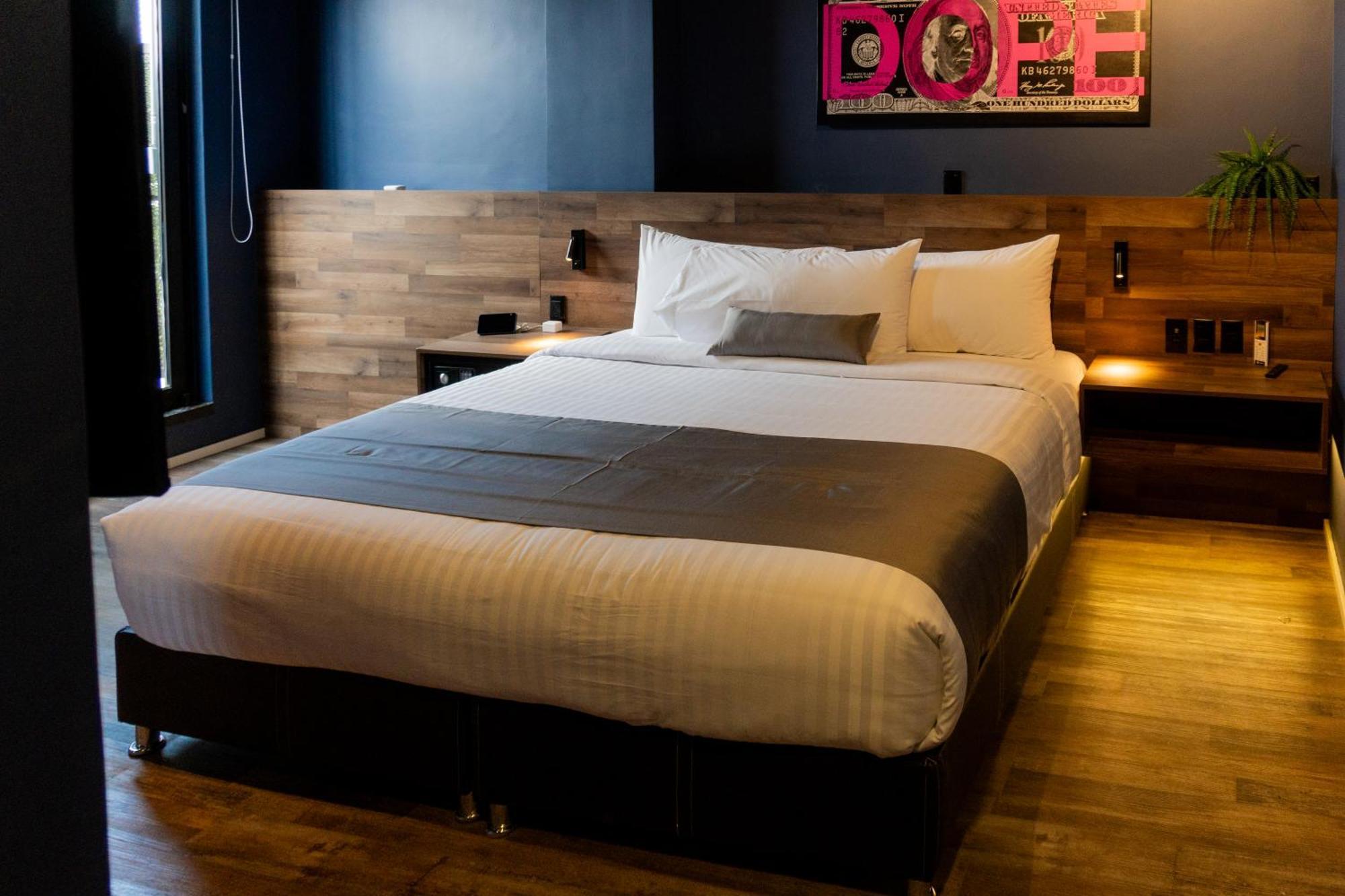 Alt Urbana Hotel Leon Room photo