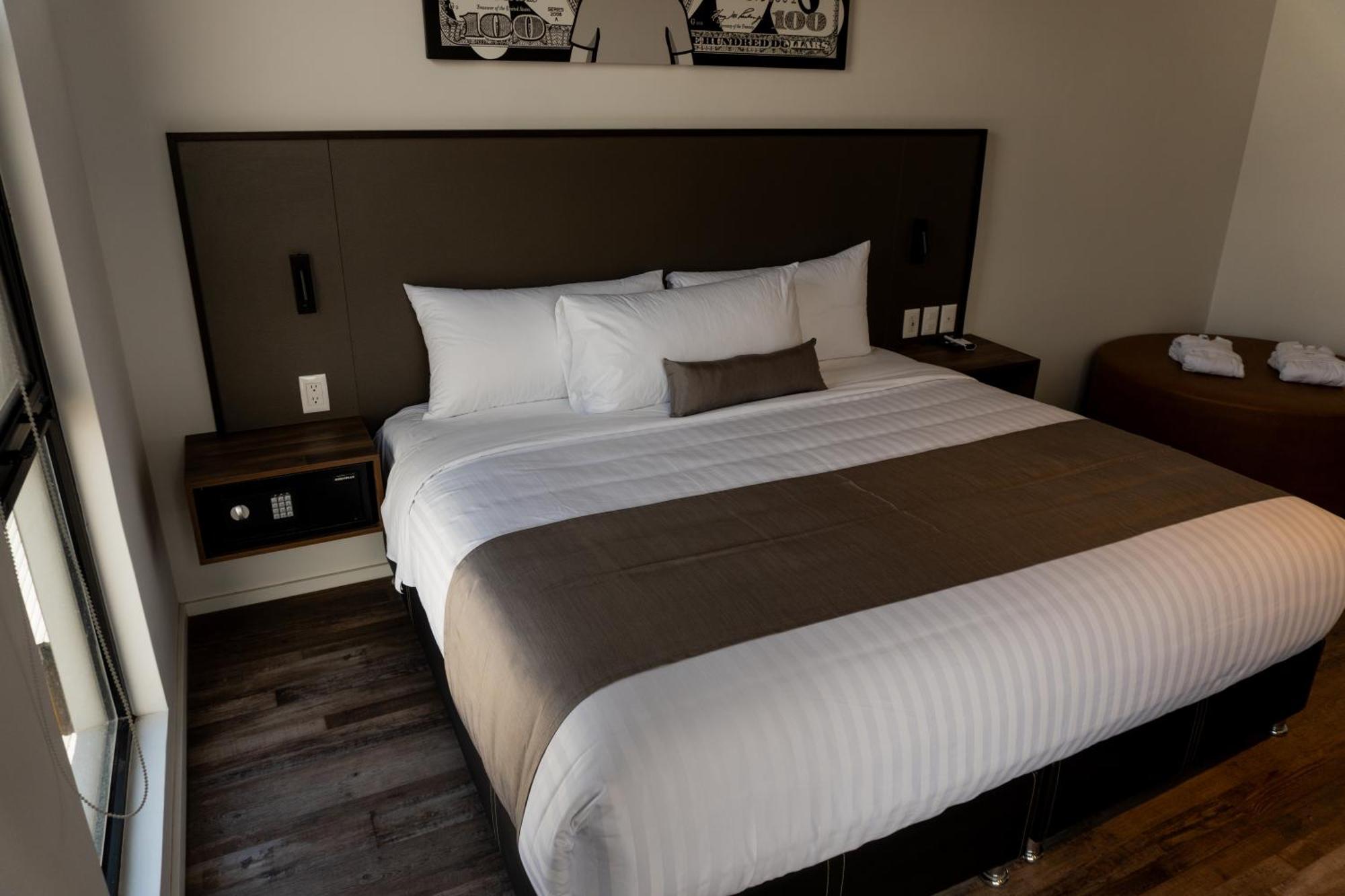 Alt Urbana Hotel Leon Room photo