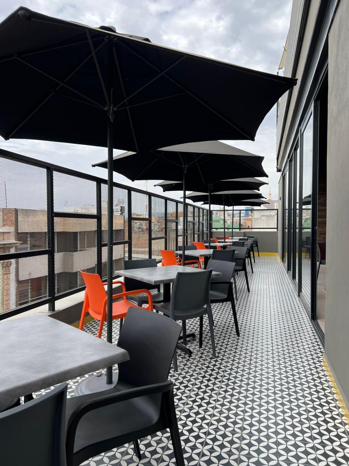 Alt Urbana Hotel Leon Exterior photo